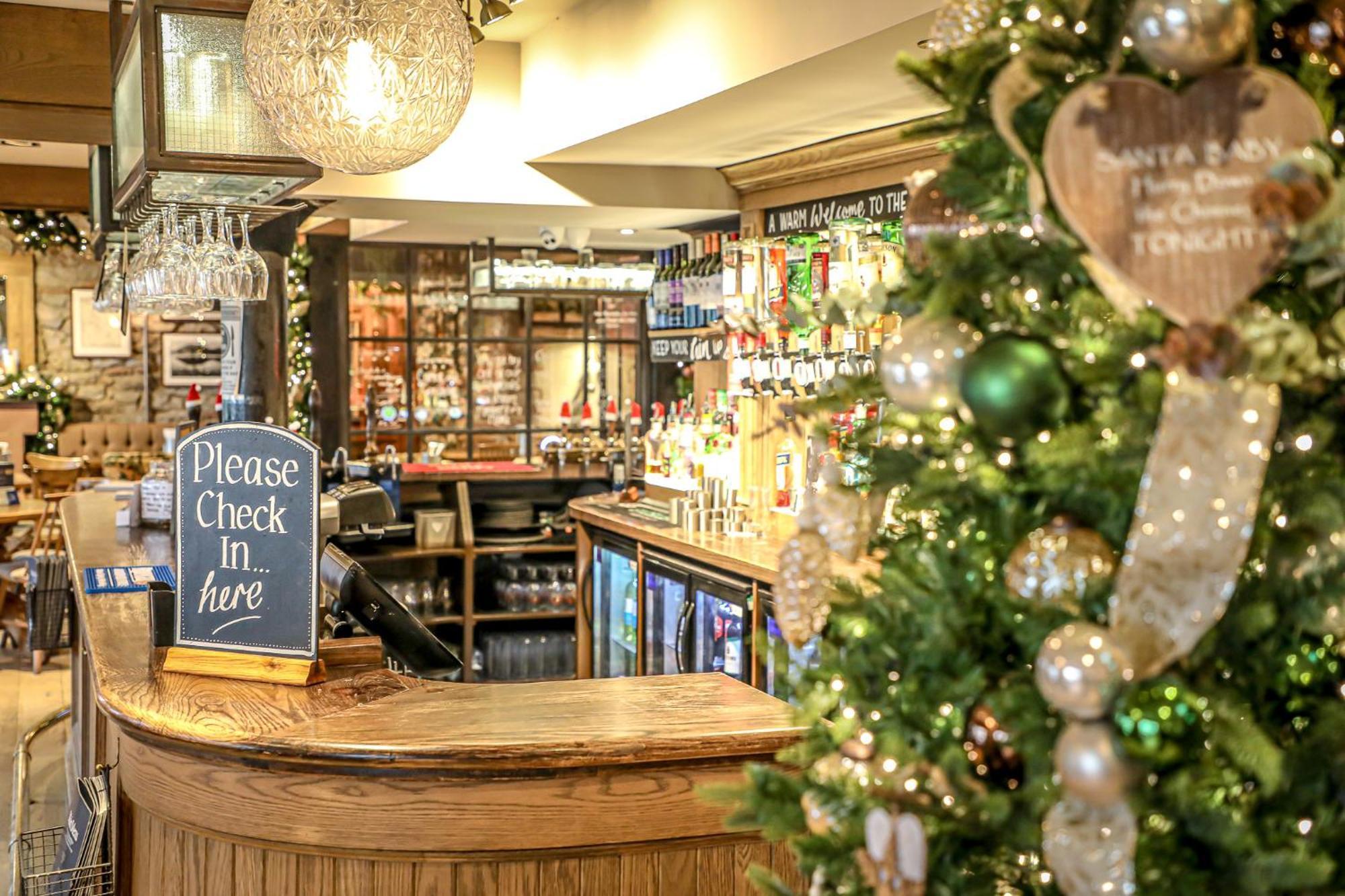 The Pooley Bridge Inn Exterior photo